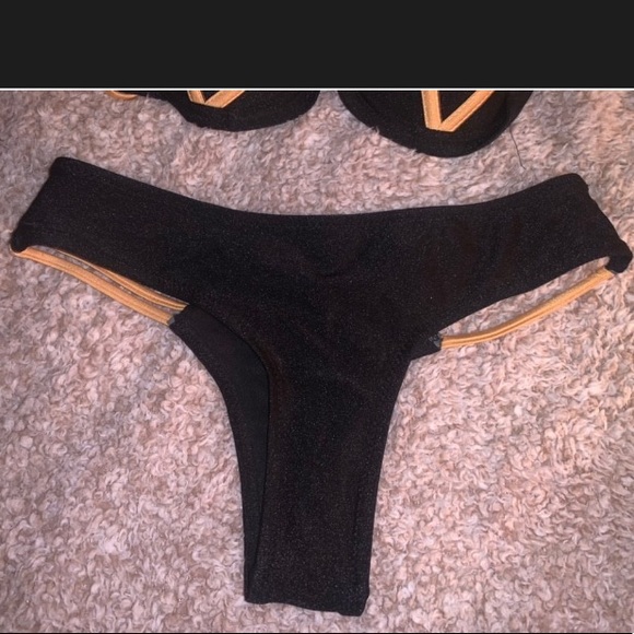 Two piece bikini - Picture 6 of 6